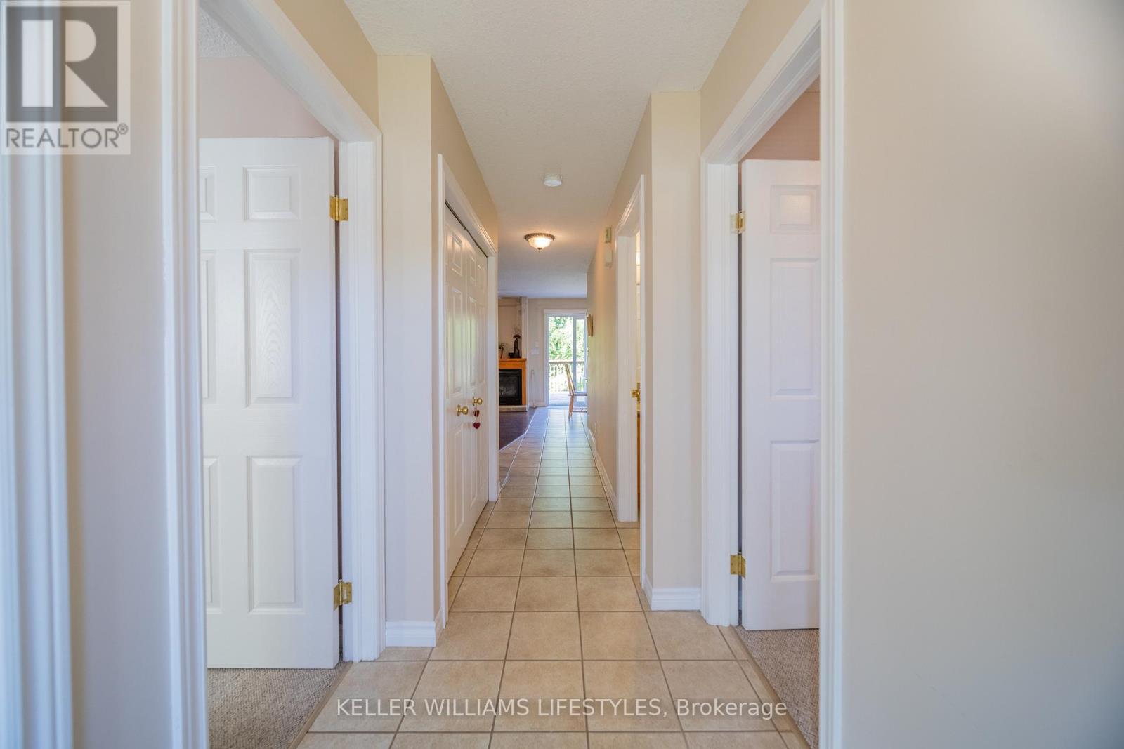13 Ducharme Crescent, Bluewater (Bayfield), Ontario  N0M 1G0 - Photo 7 - X12445057