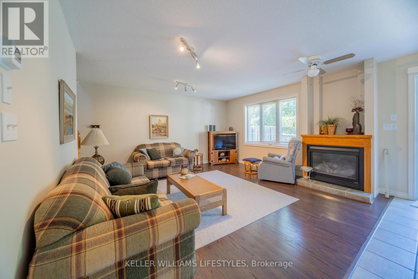 13 Ducharme Crescent, Bluewater (Bayfield), Ontario  N0M 1G0 - Photo 8 - X12445057