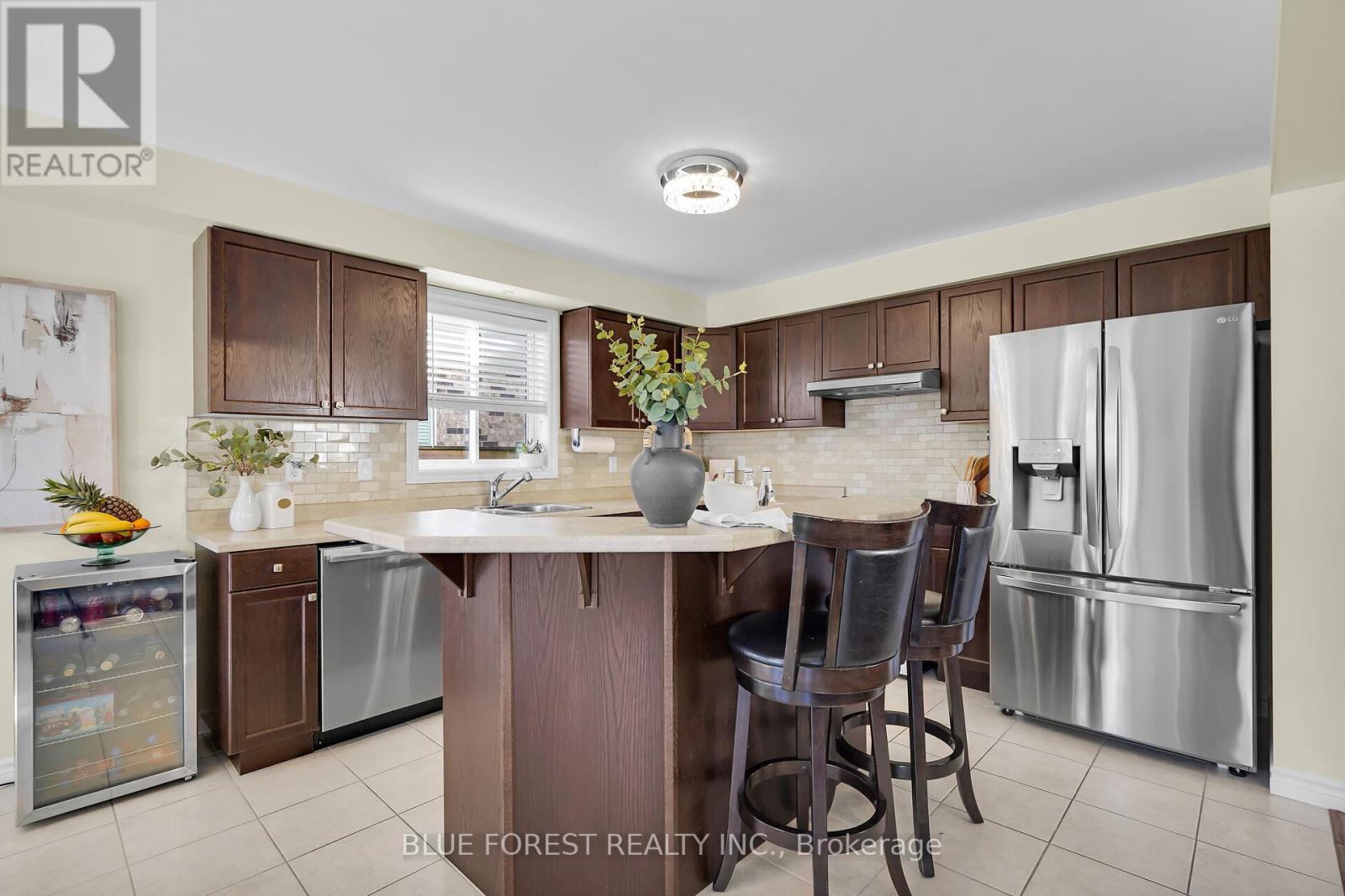 3303 Jinnies Way, London South (South W), Ontario  N6L 0B8 - Photo 12 - X12445072