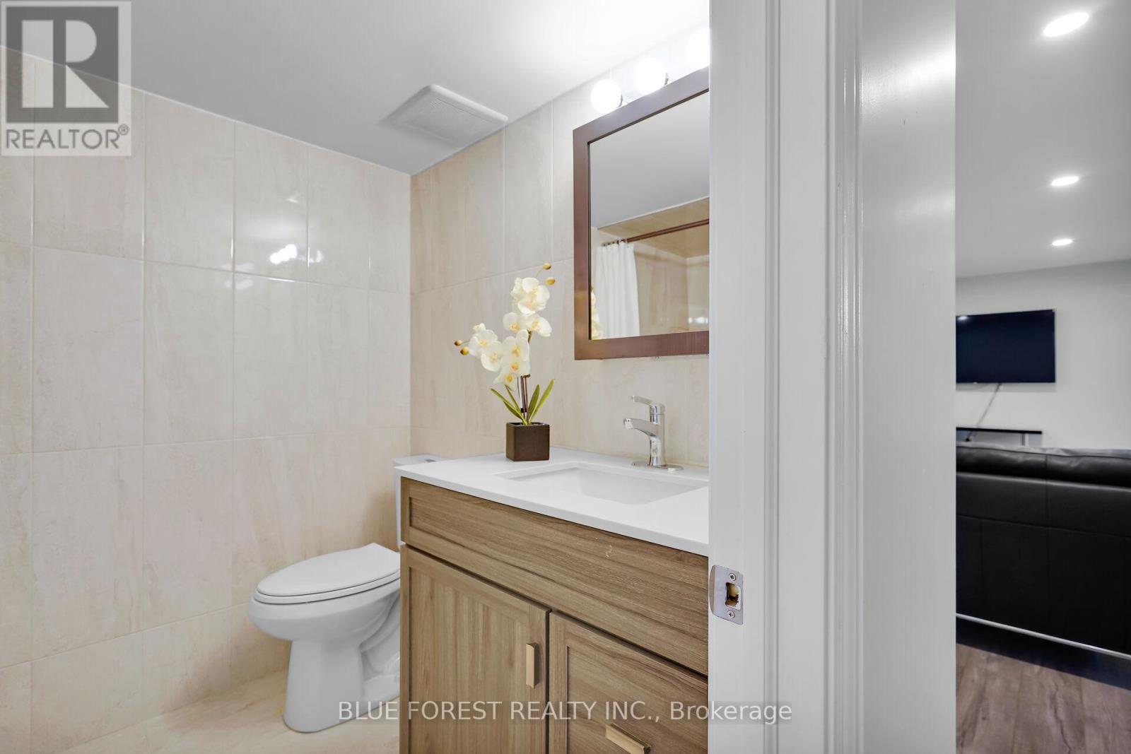 3303 Jinnies Way, London South (South W), Ontario  N6L 0B8 - Photo 37 - X12445072