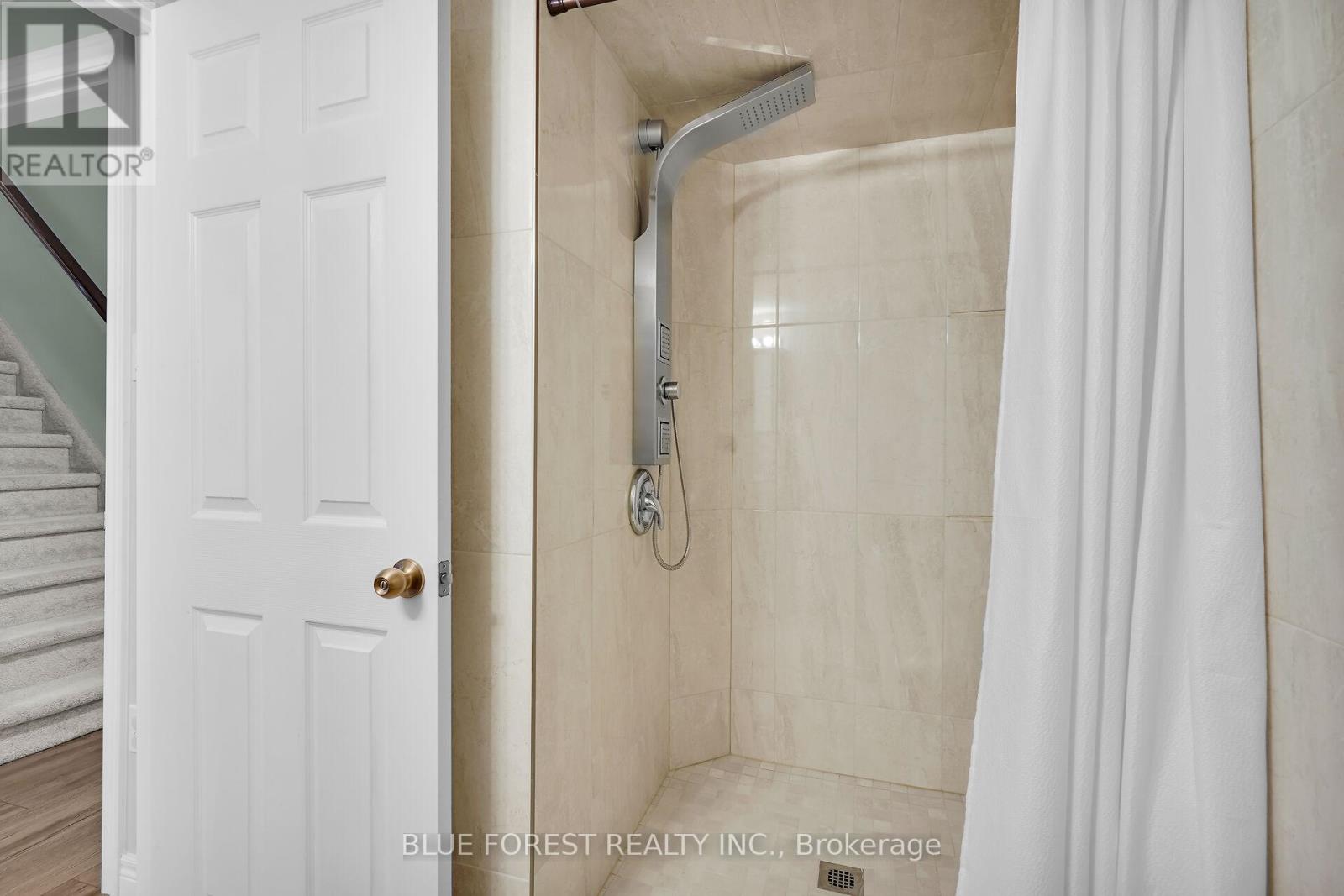 3303 Jinnies Way, London South (South W), Ontario  N6L 0B8 - Photo 39 - X12445072