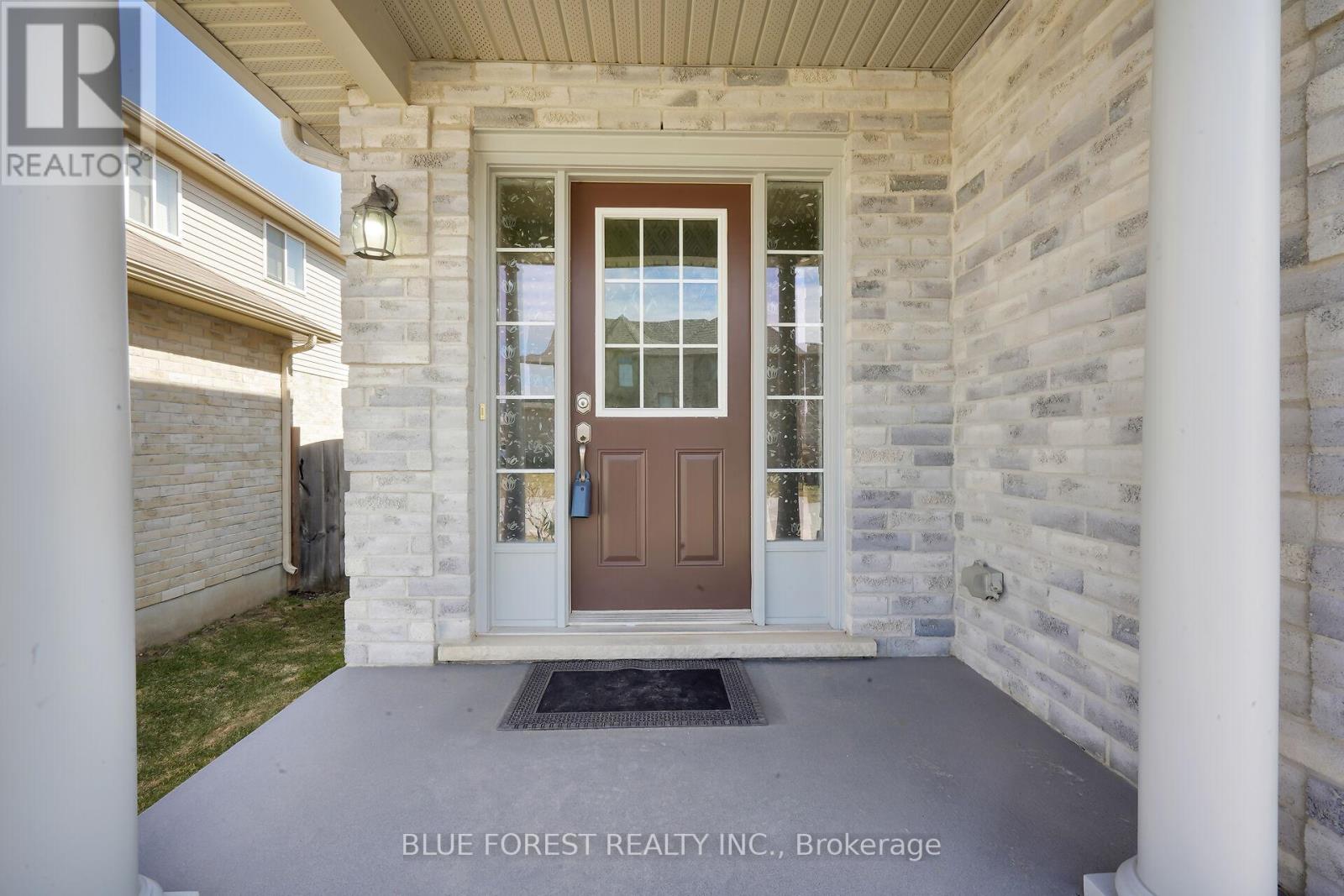 3303 Jinnies Way, London South (South W), Ontario  N6L 0B8 - Photo 4 - X12445072