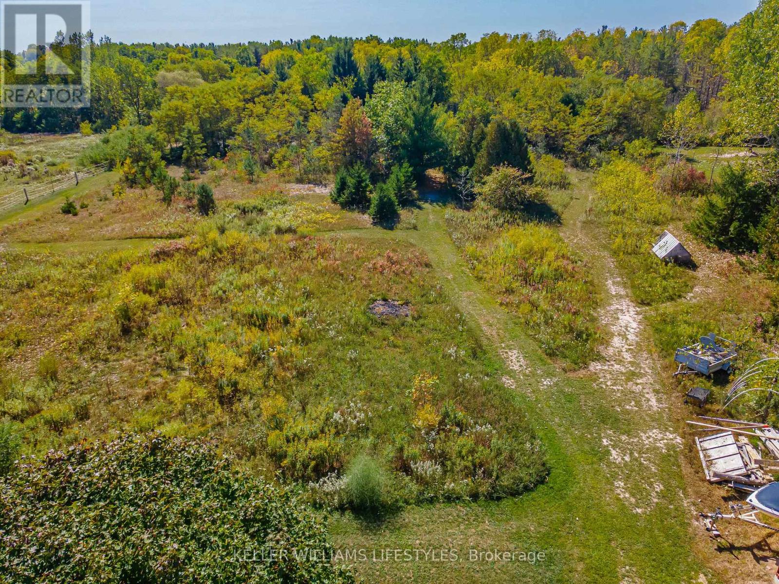 4723 Ausable Drive, North Middlesex, Ontario  N0M 1A0 - Photo 44 - X12445076