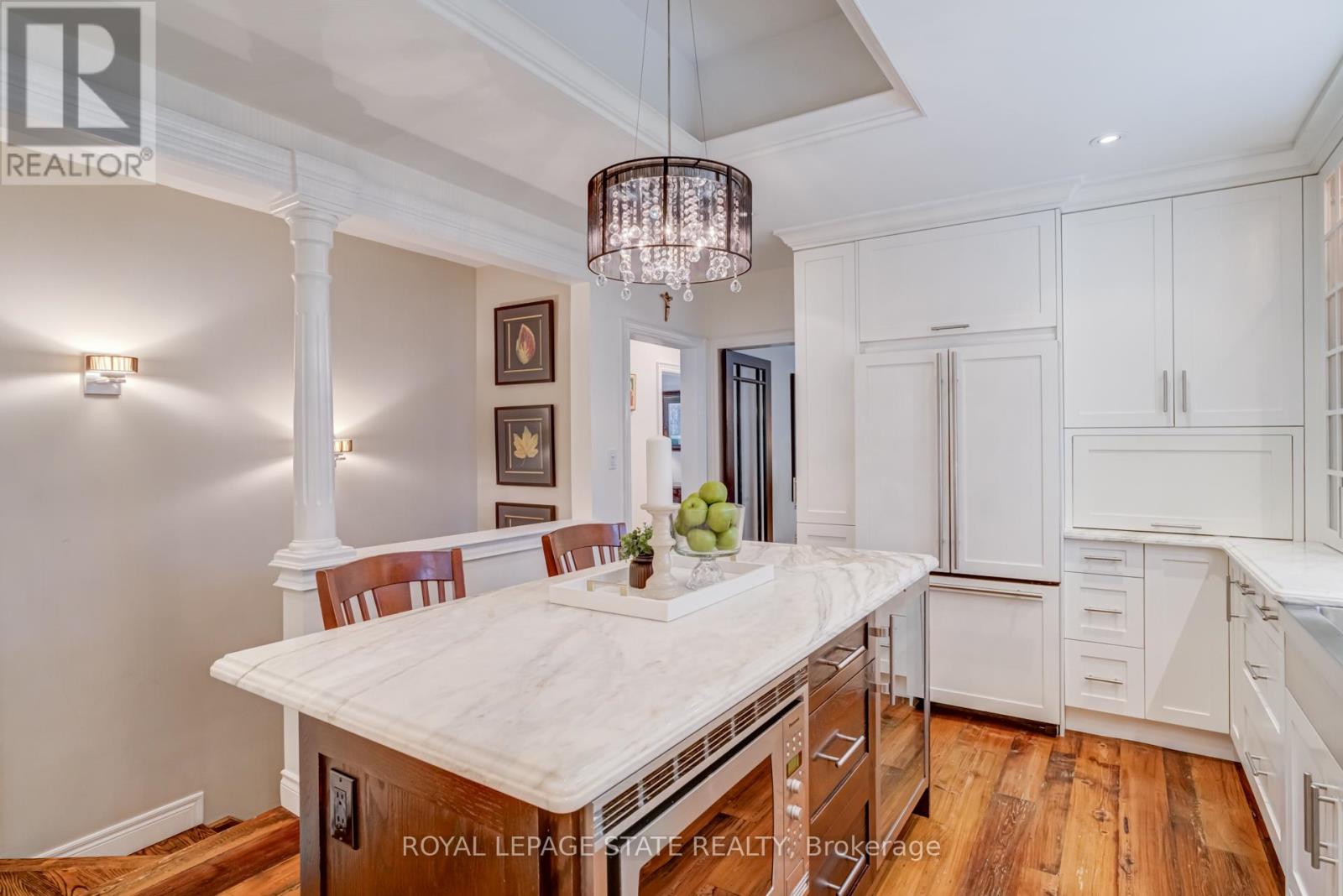 2047 Ardleigh Road, Oakville (Fd Ford), Ontario  L6J 1V6 - Photo 14 - W12444992