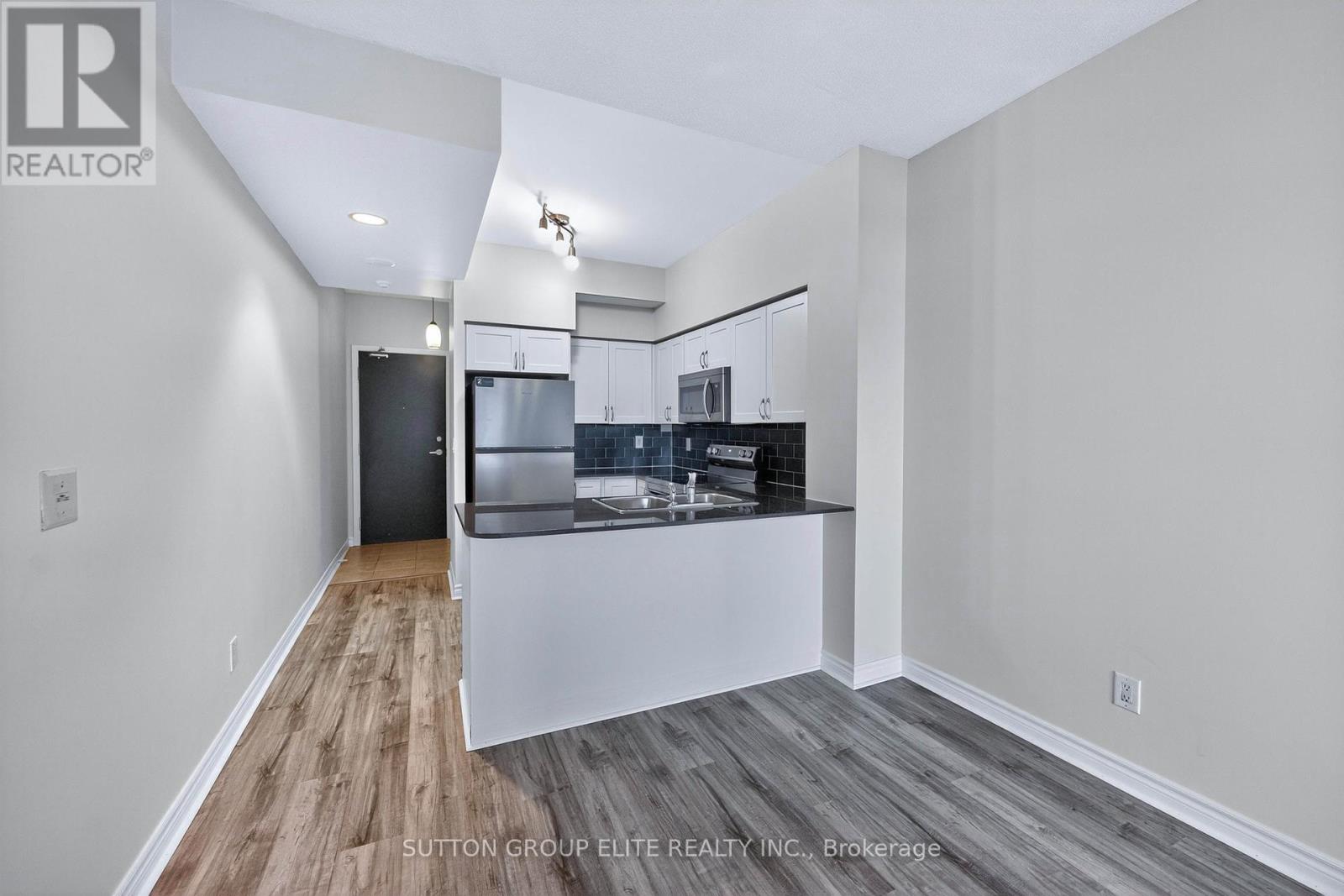 1407 - 388 Prince Of Wales Drive, Mississauga (City Centre), Ontario  L5B 0A1 - Photo 14 - W12445015