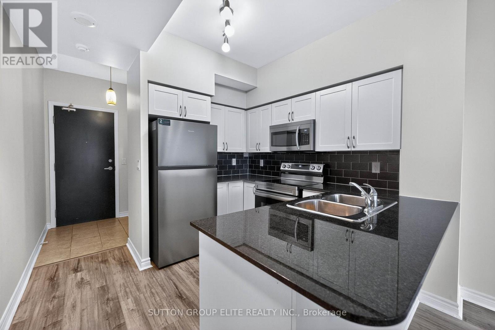 1407 - 388 Prince Of Wales Drive, Mississauga (City Centre), Ontario  L5B 0A1 - Photo 18 - W12445015