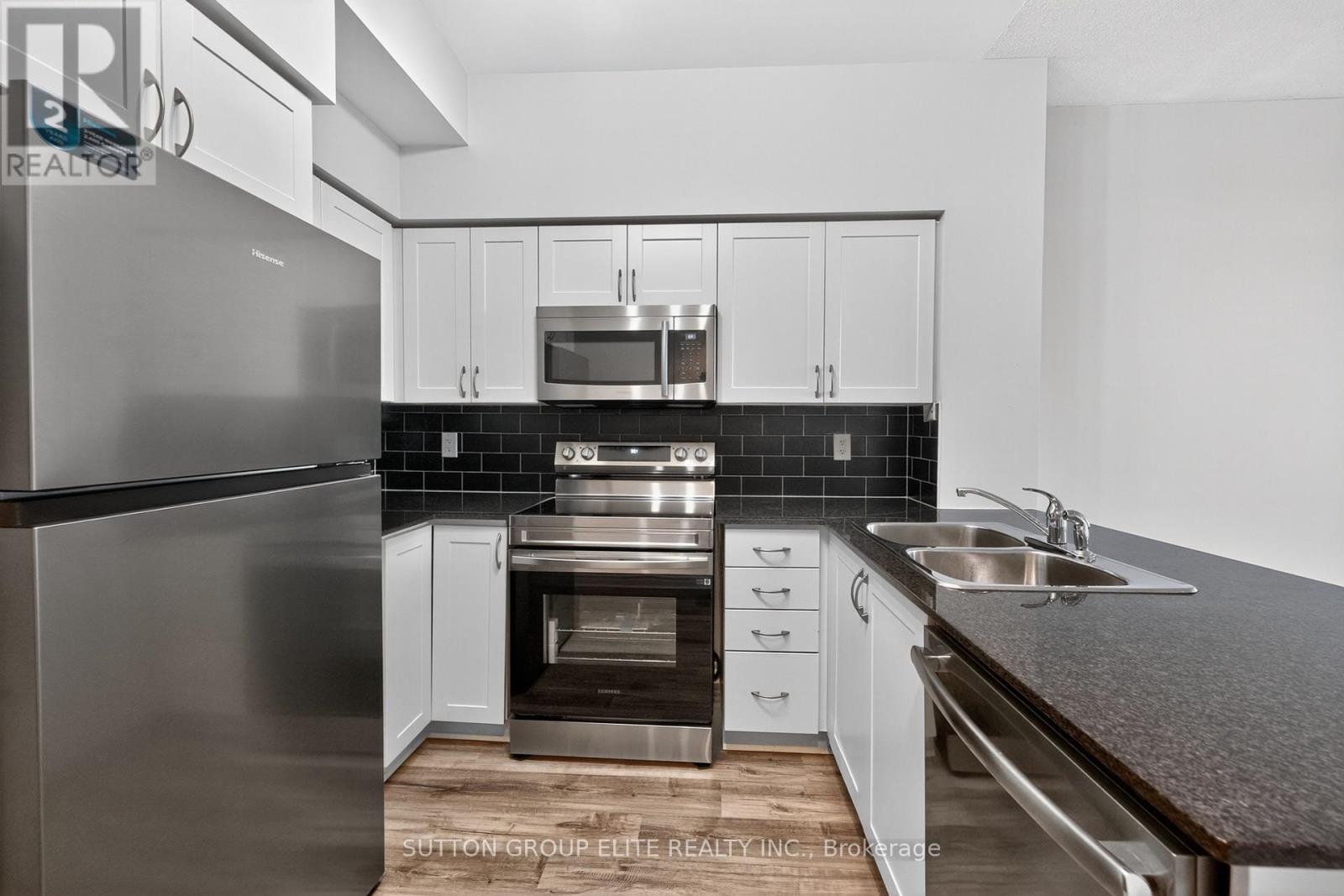 1407 - 388 Prince Of Wales Drive, Mississauga (City Centre), Ontario  L5B 0A1 - Photo 19 - W12445015