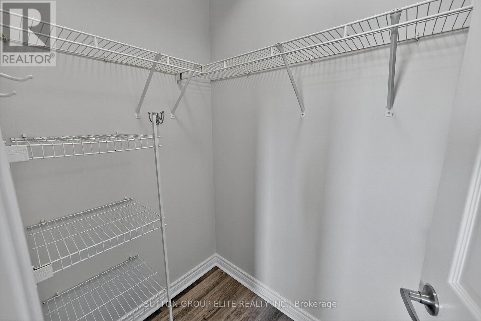 1407 - 388 Prince Of Wales Drive, Mississauga (City Centre), Ontario  L5B 0A1 - Photo 23 - W12445015