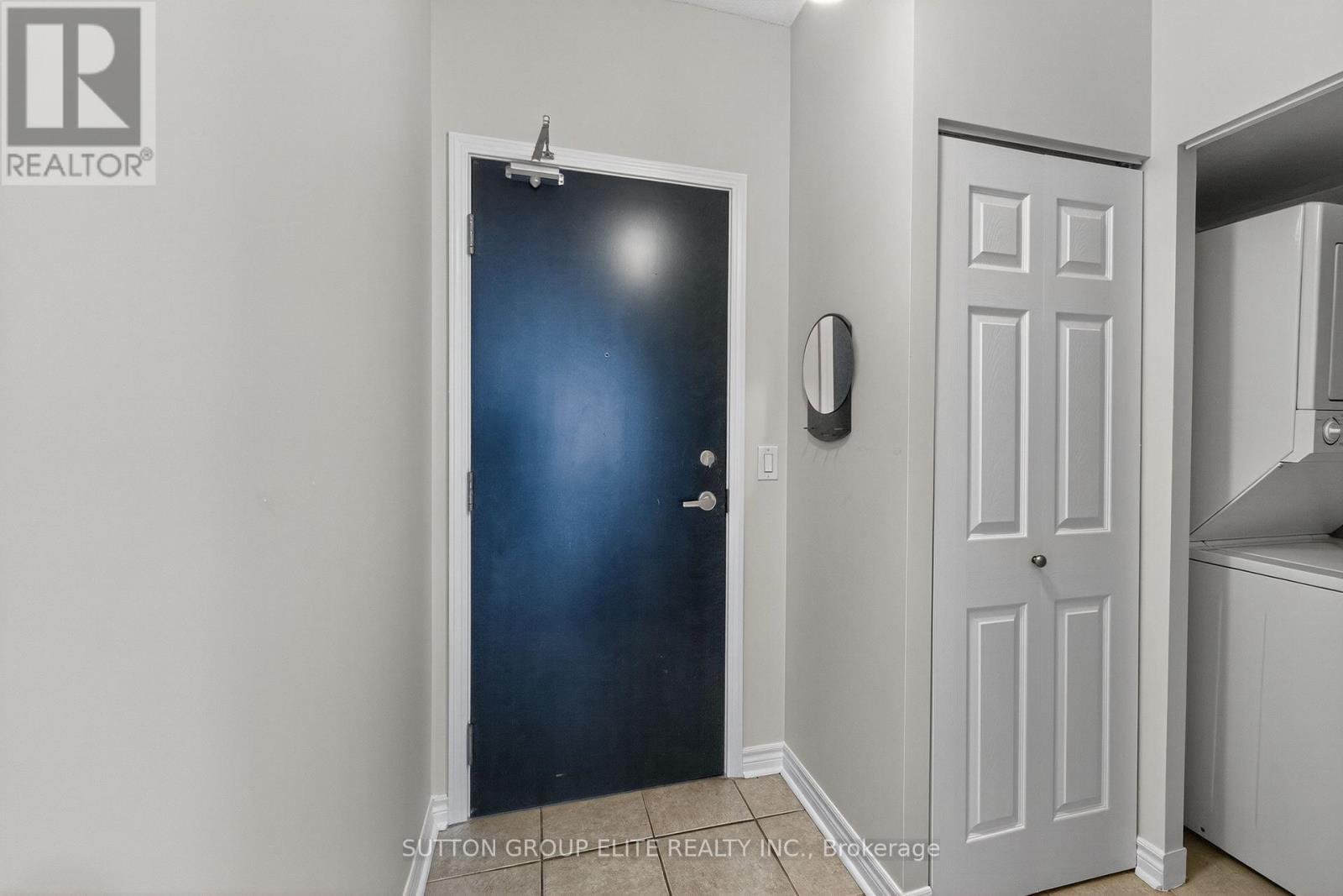 1407 - 388 Prince Of Wales Drive, Mississauga (City Centre), Ontario  L5B 0A1 - Photo 7 - W12445015