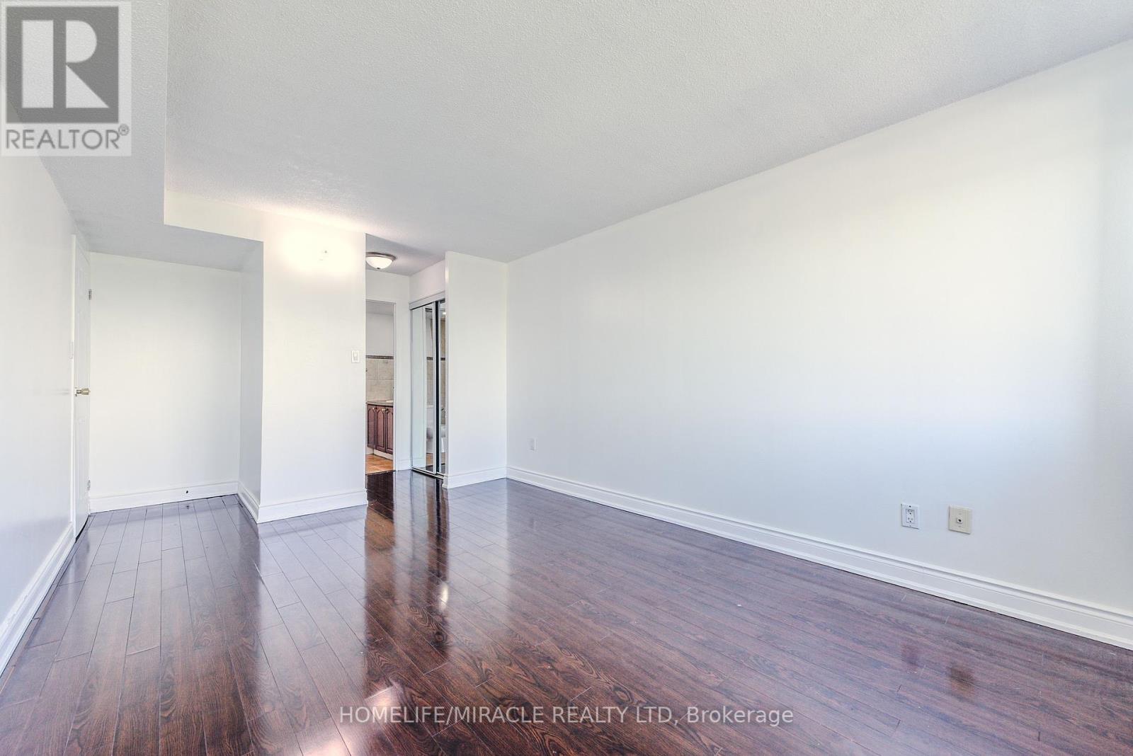 909 - 10 Markbrook Lane, Toronto, Ontario  M9V 5E3 - Photo 14 - W12445020