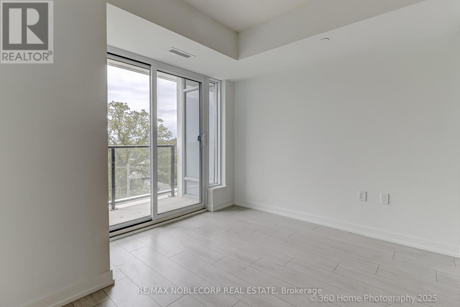 508 - 556 Marlee Avenue, Toronto, Ontario  M6B 0B1 - Photo 12 - W12445024
