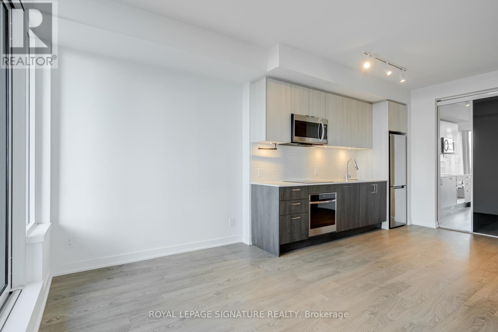 2217 - 1926 Lake Shore Boulevard W, Toronto (High Park-Swansea), Ontario  M6S 1A1 - Photo 14 - W12445028