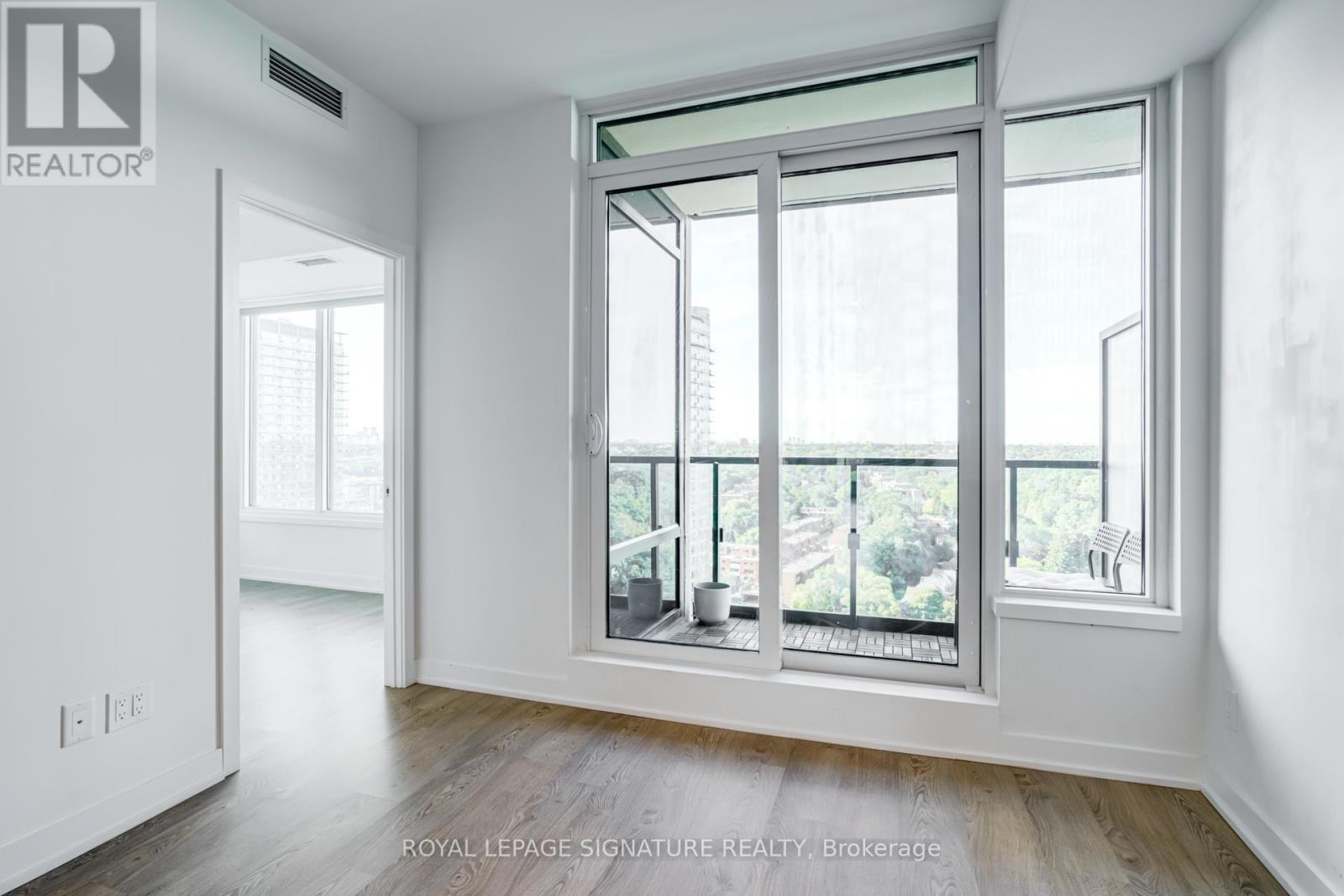 2217 - 1926 Lake Shore Boulevard W, Toronto (High Park-Swansea), Ontario  M6S 1A1 - Photo 16 - W12445028