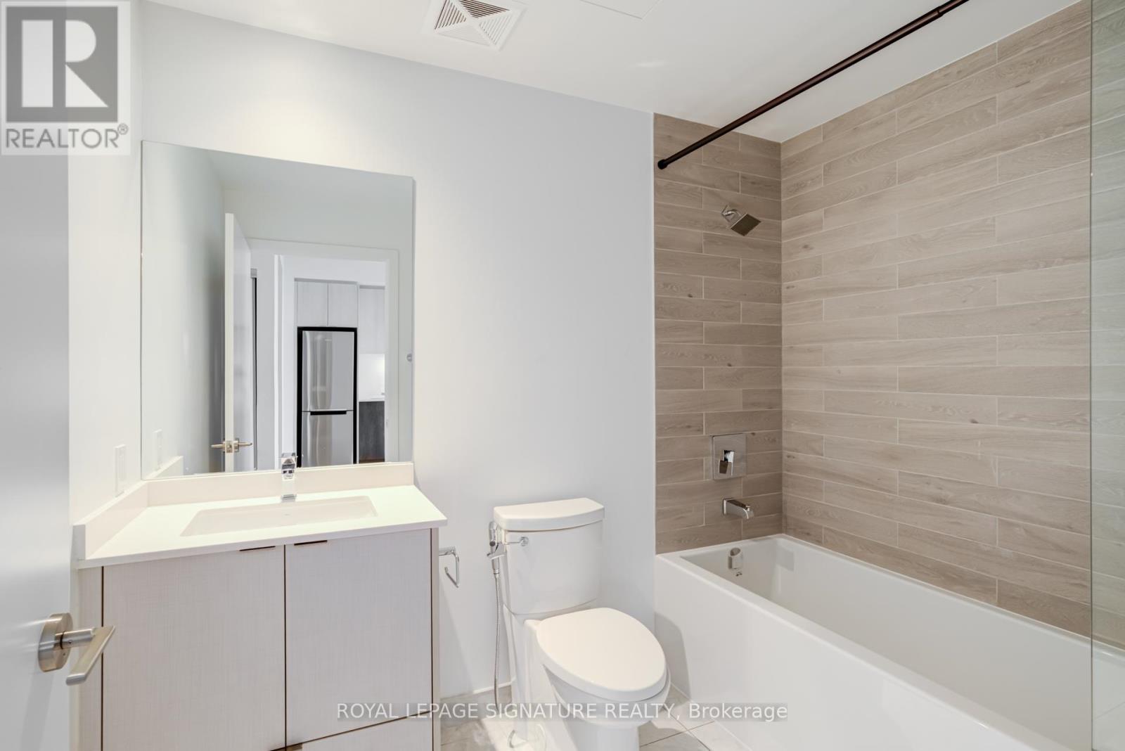 2217 - 1926 Lake Shore Boulevard W, Toronto (High Park-Swansea), Ontario  M6S 1A1 - Photo 25 - W12445028