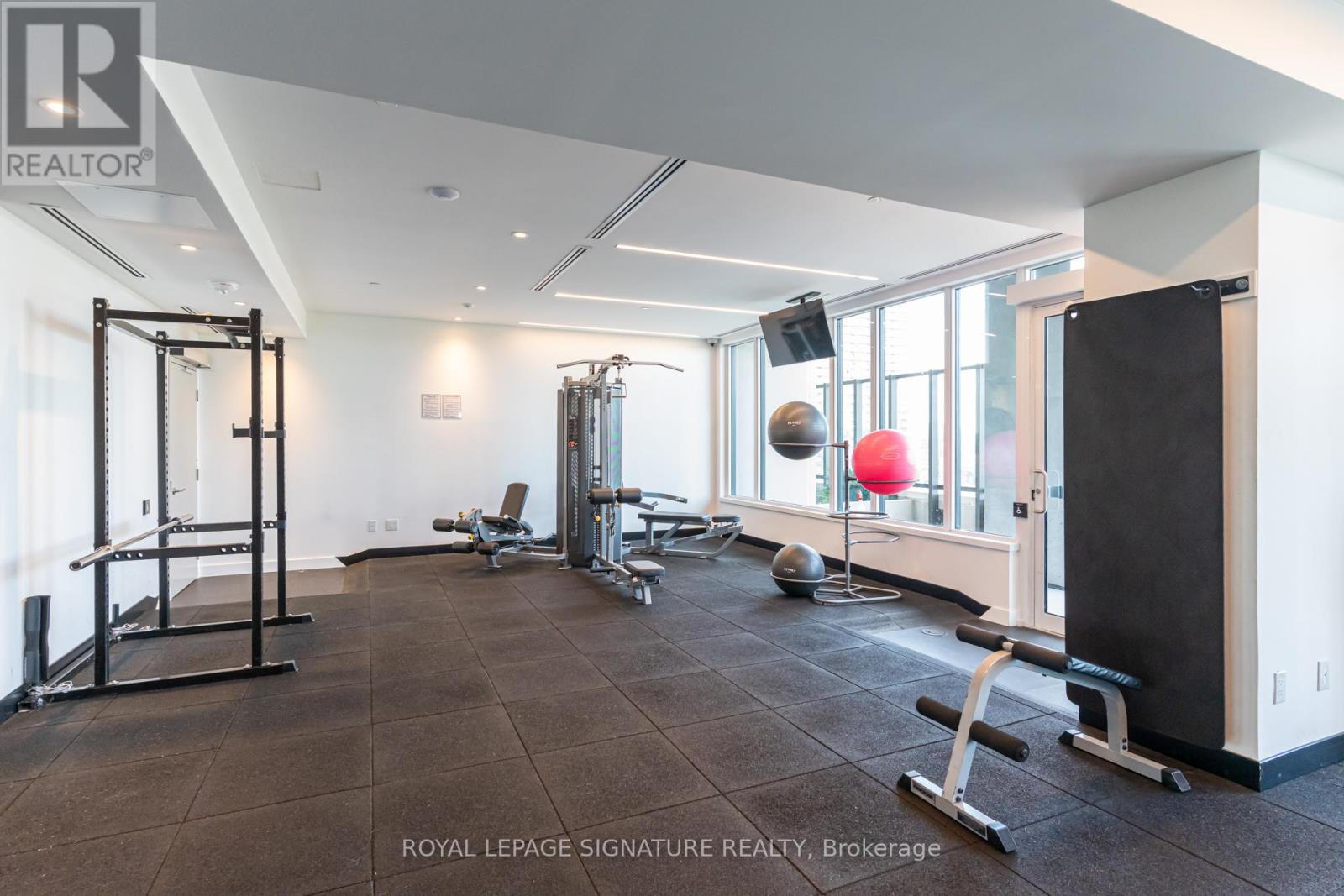 2217 - 1926 Lake Shore Boulevard W, Toronto (High Park-Swansea), Ontario  M6S 1A1 - Photo 32 - W12445028