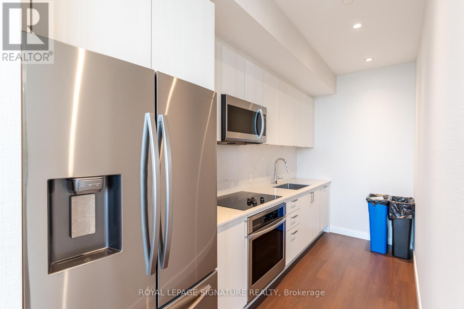 2217 - 1926 Lake Shore Boulevard W, Toronto (High Park-Swansea), Ontario  M6S 1A1 - Photo 42 - W12445028
