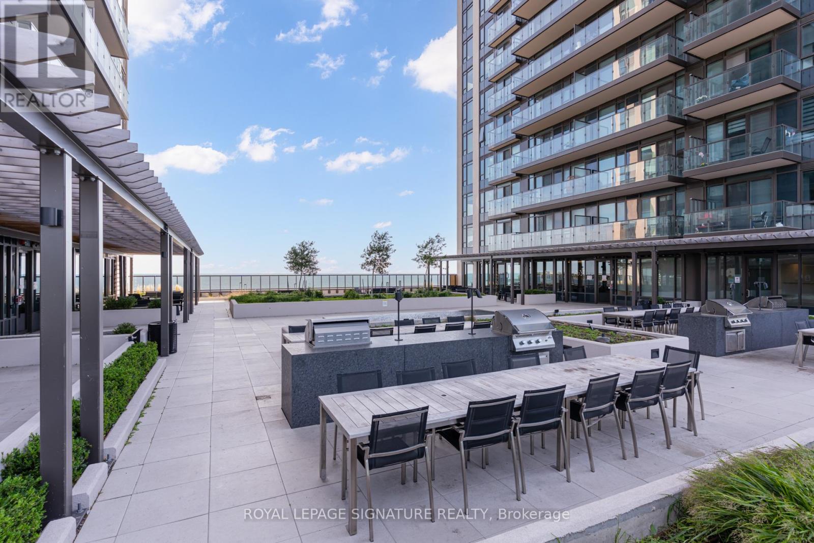 2217 - 1926 Lake Shore Boulevard W, Toronto (High Park-Swansea), Ontario  M6S 1A1 - Photo 43 - W12445028