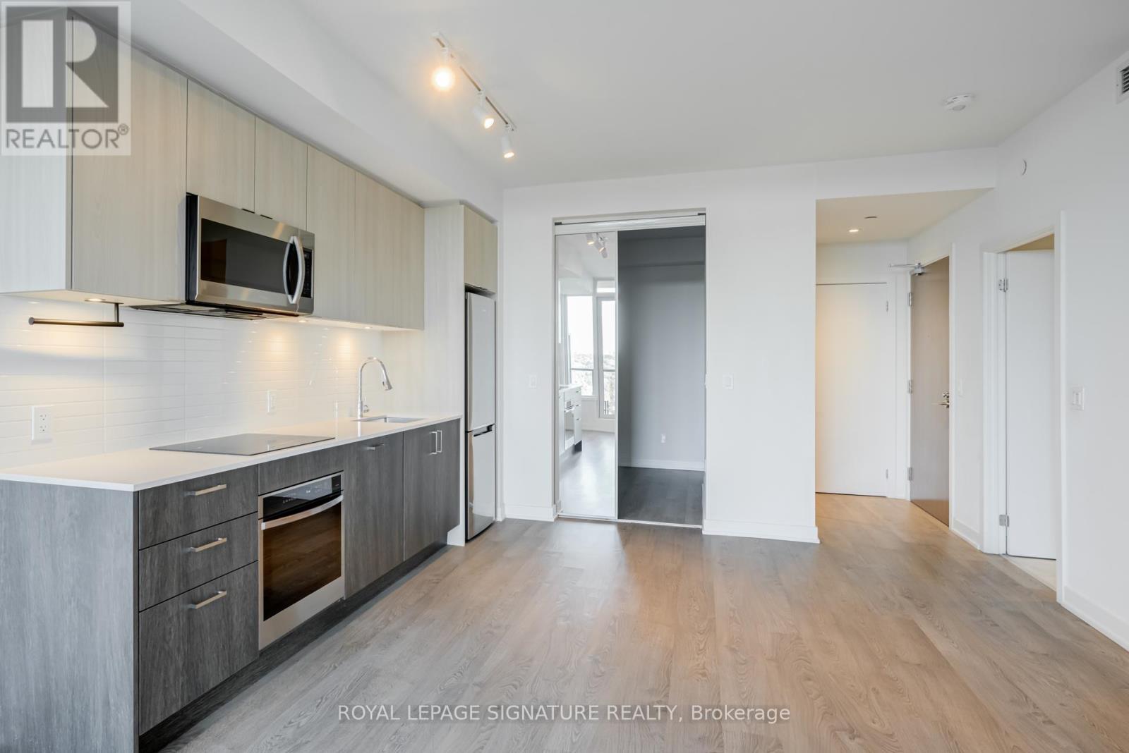 2217 - 1926 Lake Shore Boulevard W, Toronto (High Park-Swansea), Ontario  M6S 1A1 - Photo 7 - W12445028
