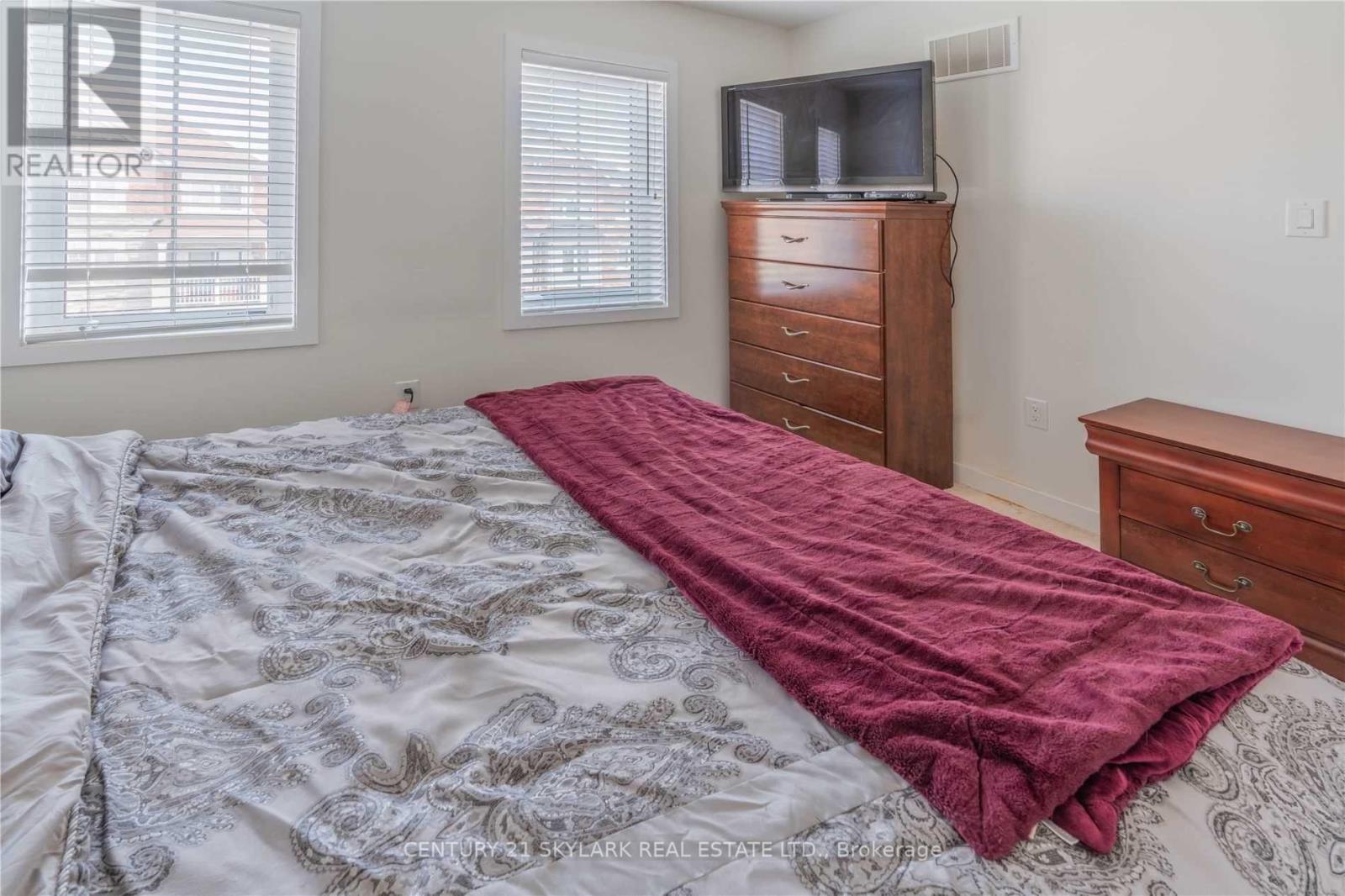 6 Francesco Street, Brampton, Ontario  L7A 0C7 - Photo 11 - W12445034