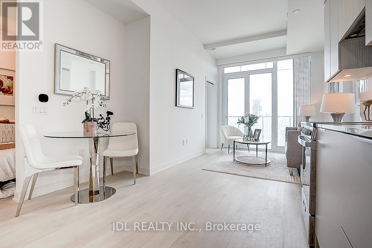 3613 - 3900 Confederation Parkway, Mississauga, Ontario  L5B 0M3 - Photo 18 - W12445049