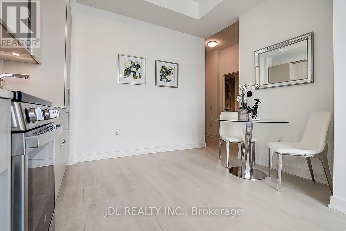 3613 - 3900 Confederation Parkway, Mississauga, Ontario  L5B 0M3 - Photo 20 - W12445049