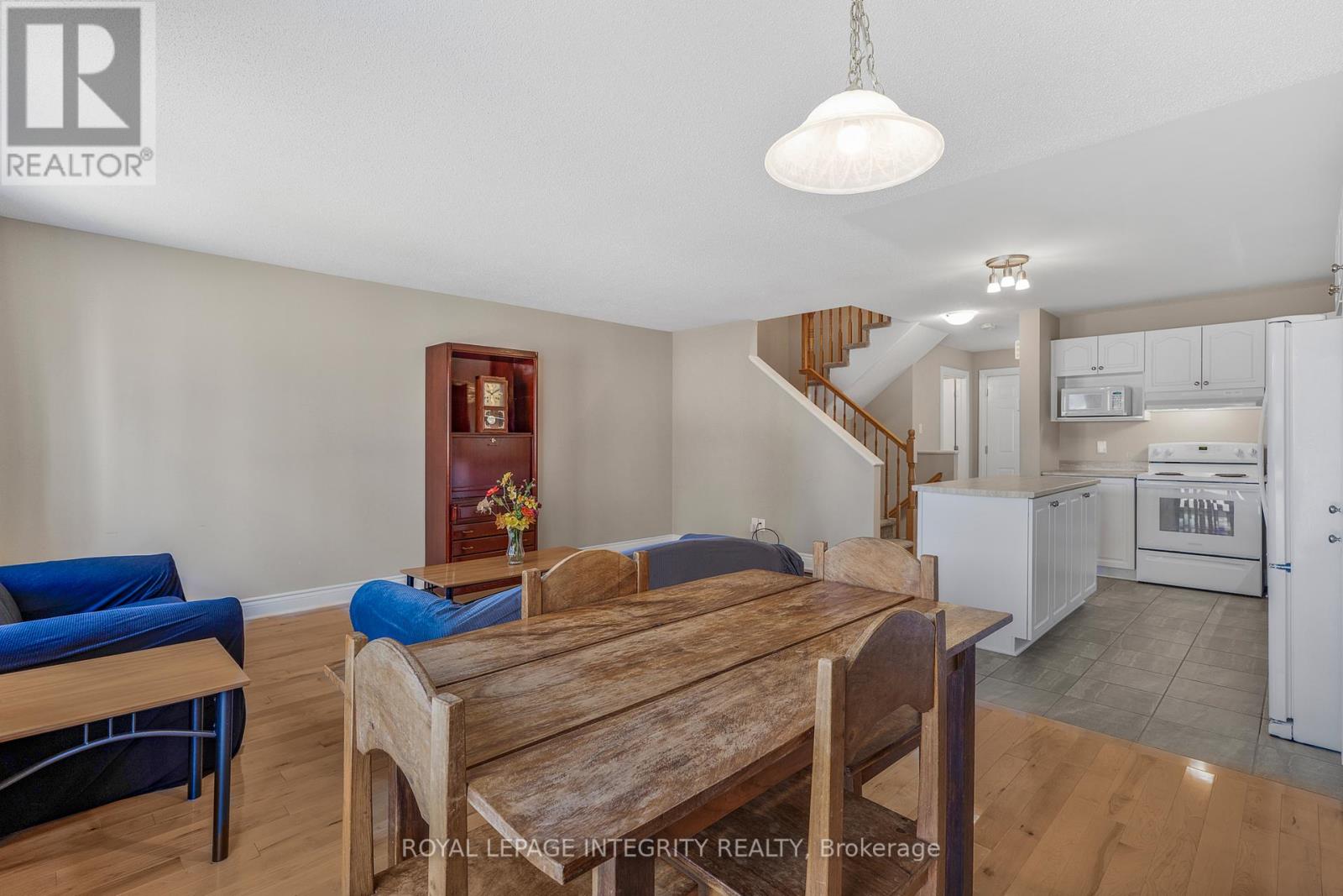 1132 Docteur Corbeil Boulevard, Clarence-Rockland, Ontario  K4K 1P6 - Photo 11 - X12445053
