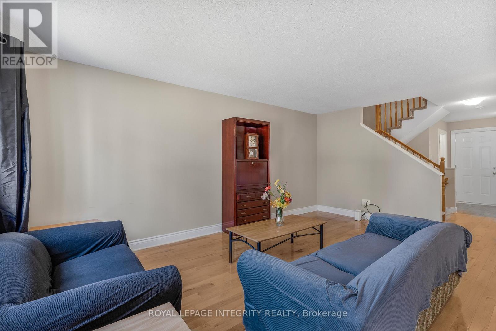1132 Docteur Corbeil Boulevard, Clarence-Rockland, Ontario  K4K 1P6 - Photo 12 - X12445053