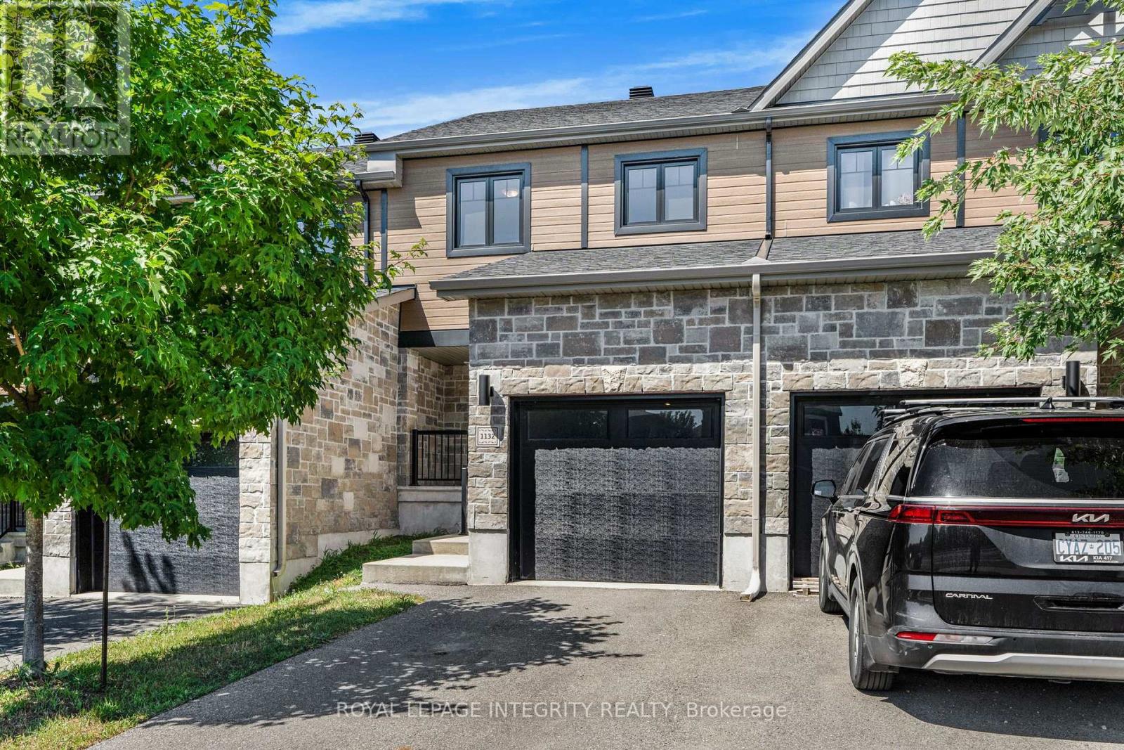 1132 Docteur Corbeil Boulevard, Clarence-Rockland, Ontario  K4K 1P6 - Photo 3 - X12445053