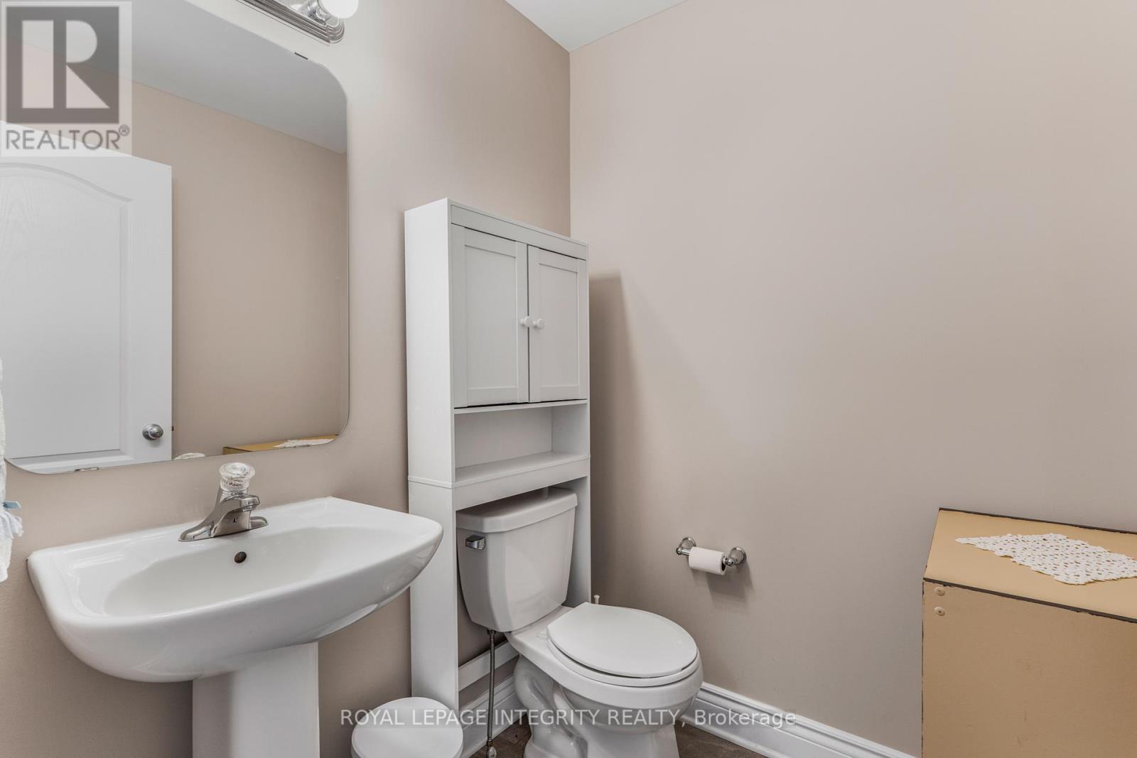 1132 Docteur Corbeil Boulevard, Clarence-Rockland, Ontario  K4K 1P6 - Photo 5 - X12445053