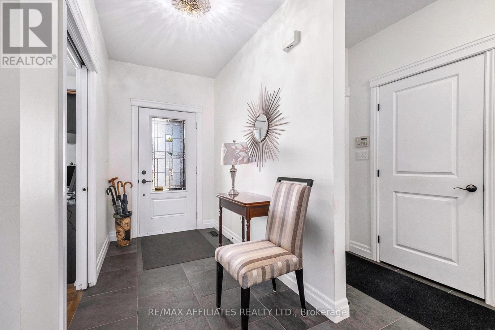 248 Lera Street, Smiths Falls, Ontario  K7A 5M3 - Photo 4 - X12445066