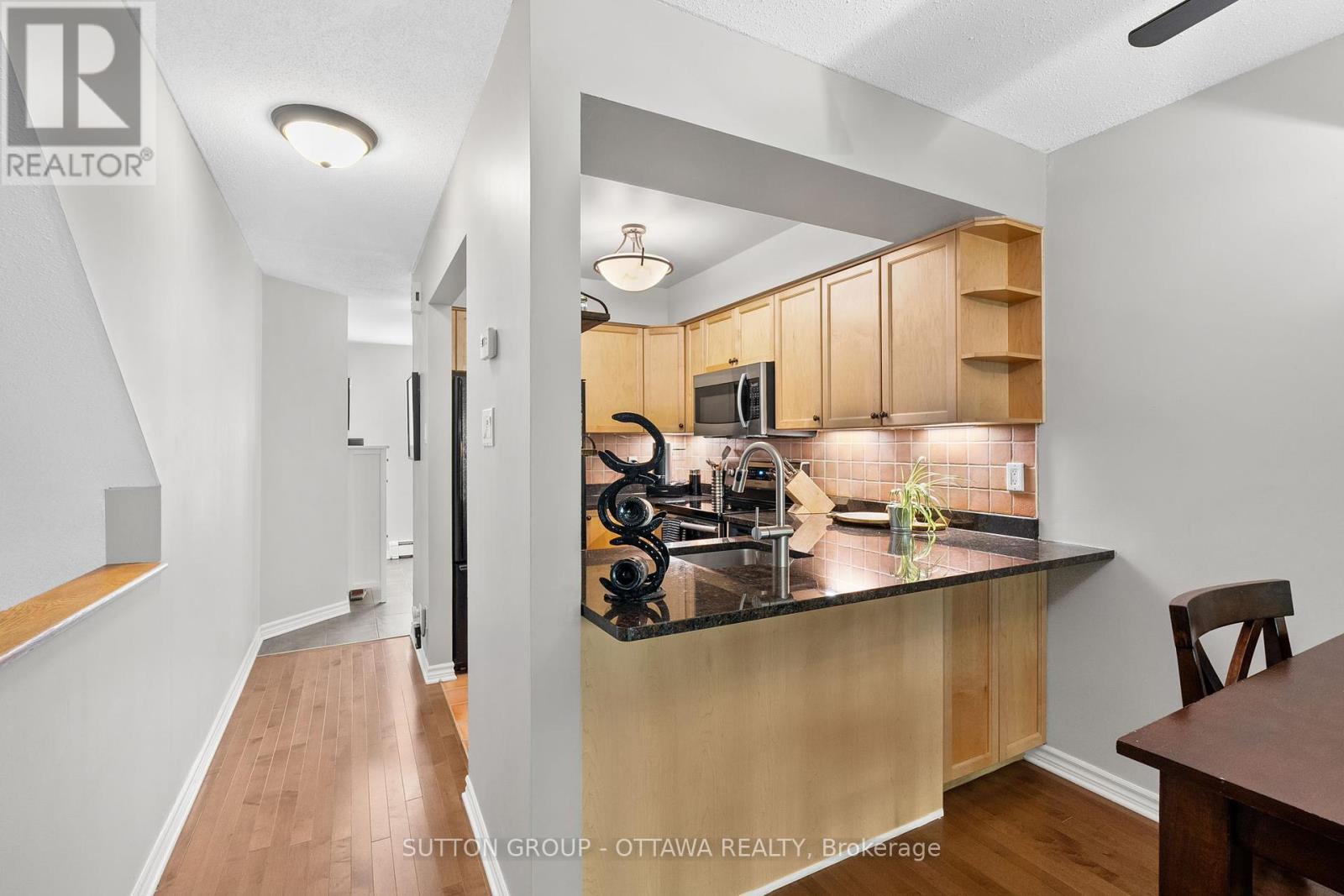 25 Crispin Private, Ottawa, Ontario  K1K 2T7 - Photo 12 - X12445080