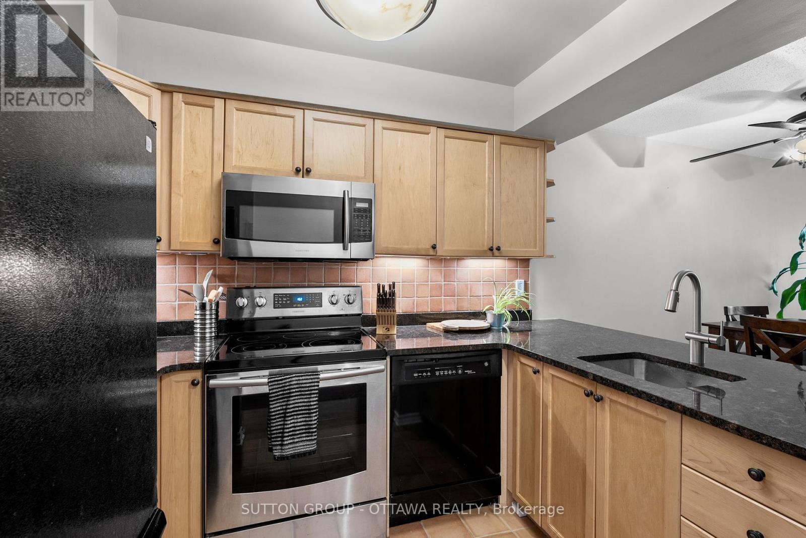 25 Crispin Private, Ottawa, Ontario  K1K 2T7 - Photo 9 - X12445080
