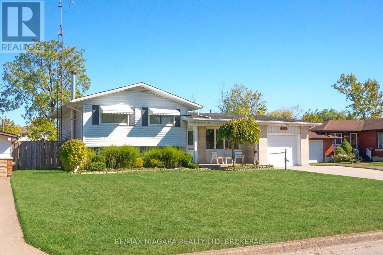 8824 CHAMPLAIN DRIVE, Niagara Falls, Ontario