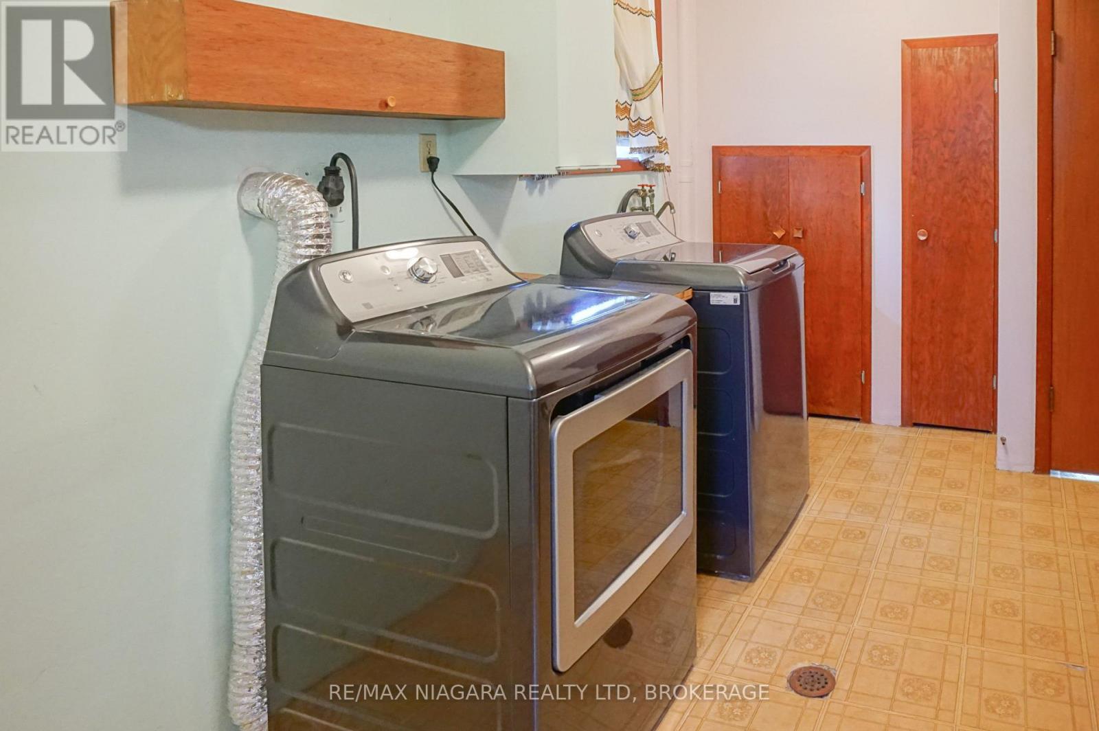 8824 Champlain Drive, Niagara Falls, Ontario  L2G 6Y6 - Photo 22 - X12445068