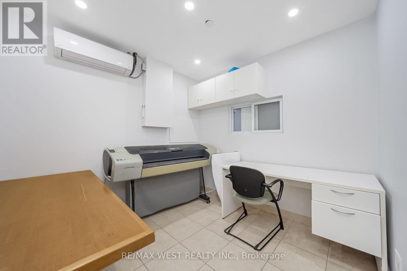 19 - 1662 Bonhill Road, Mississauga, Ontario  L5T 1E1 - Photo 13 - W12369714