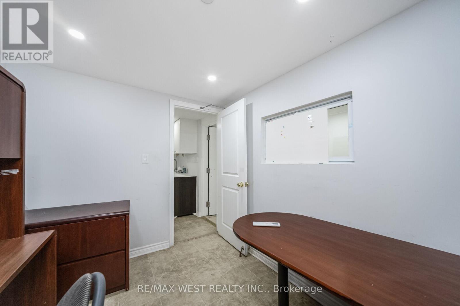 19 - 1662 Bonhill Road, Mississauga, Ontario  L5T 1E1 - Photo 18 - W12369714