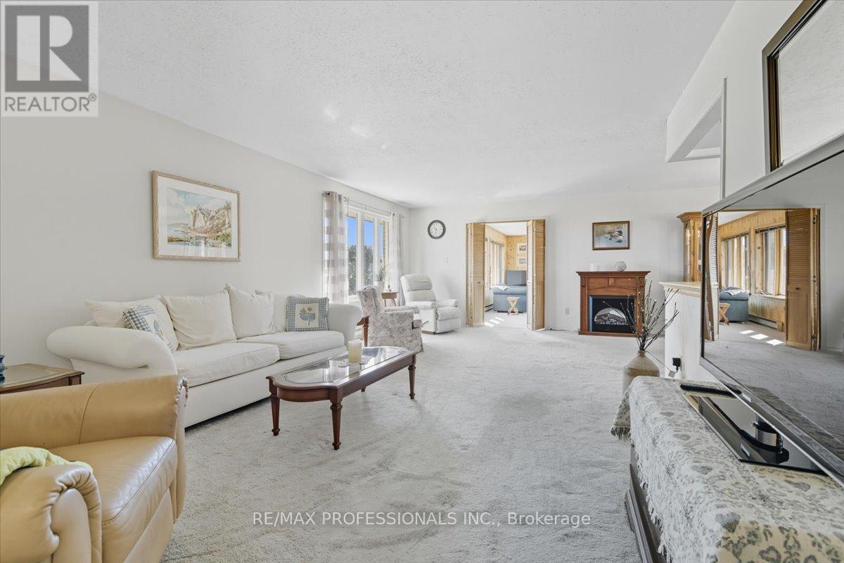 369 The Captain's Cor, Kawartha Lakes (Bobcaygeon), Ontario  K0M 1A0 - Photo 16 - X12445048