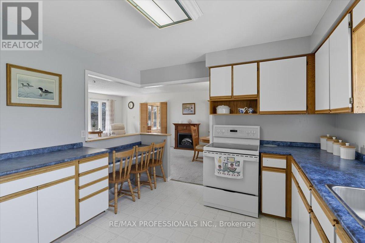 369 The Captain's Cor, Kawartha Lakes (Bobcaygeon), Ontario  K0M 1A0 - Photo 26 - X12445048