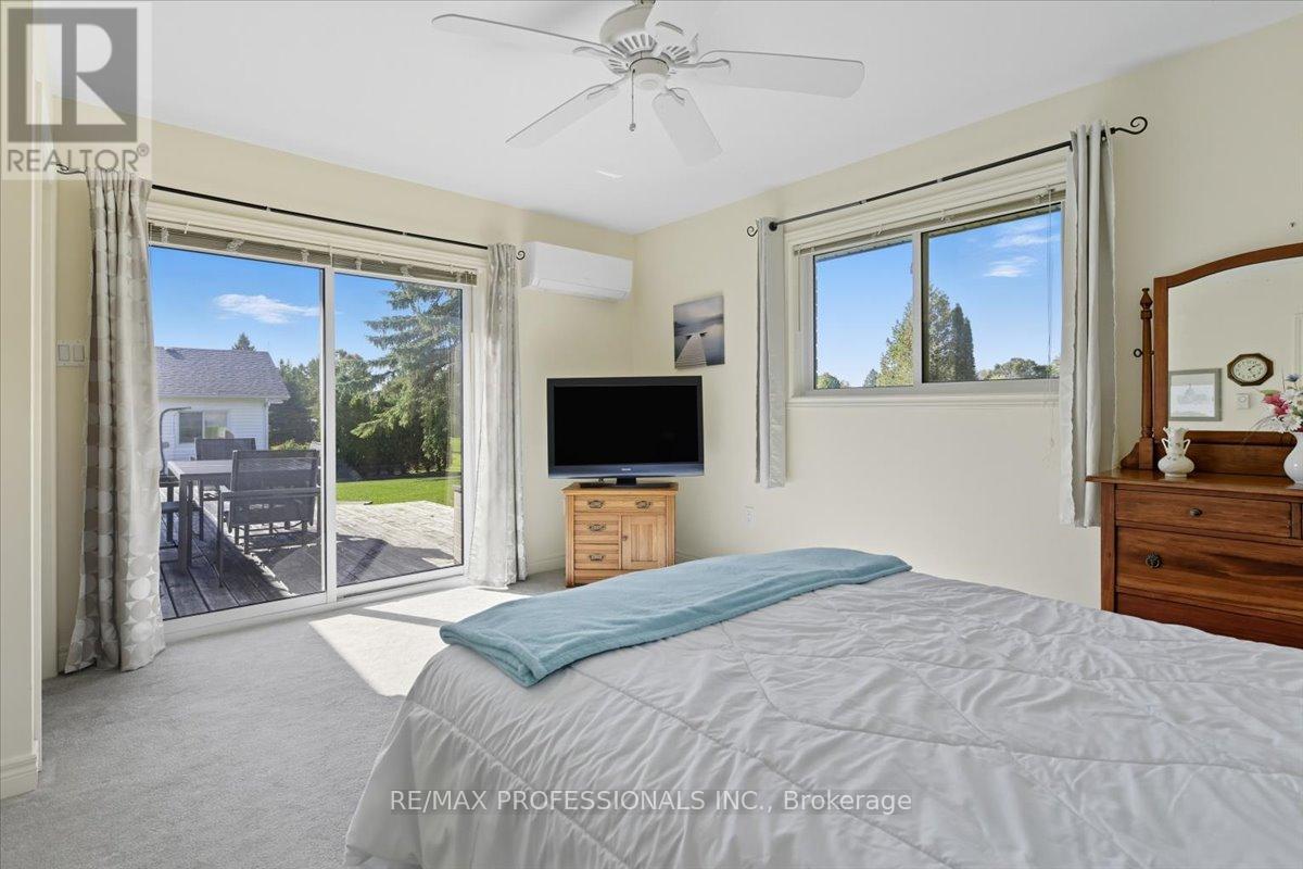 369 The Captain's Cor, Kawartha Lakes (Bobcaygeon), Ontario  K0M 1A0 - Photo 34 - X12445048