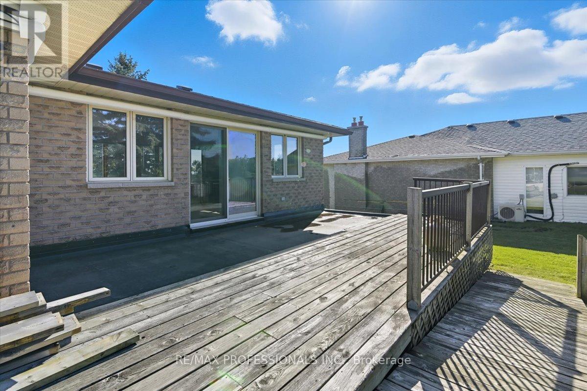 369 The Captain's Cor, Kawartha Lakes (Bobcaygeon), Ontario  K0M 1A0 - Photo 38 - X12445048