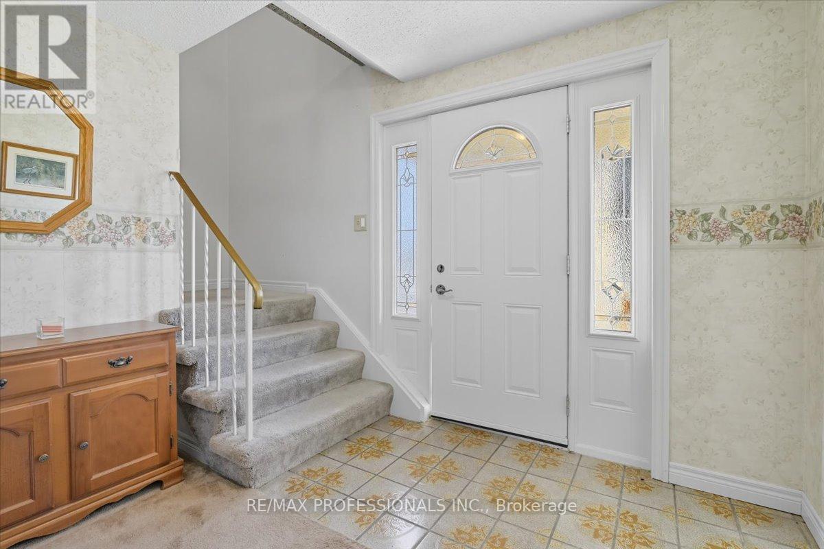 369 The Captain's Cor, Kawartha Lakes (Bobcaygeon), Ontario  K0M 1A0 - Photo 7 - X12445048