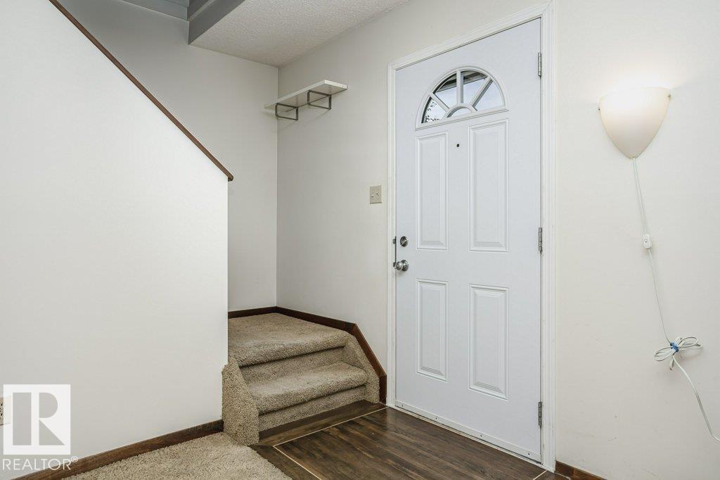 18476 62b Av Nw Nw, Edmonton, Alberta  T5T 2N7 - Photo 2 - E4460748