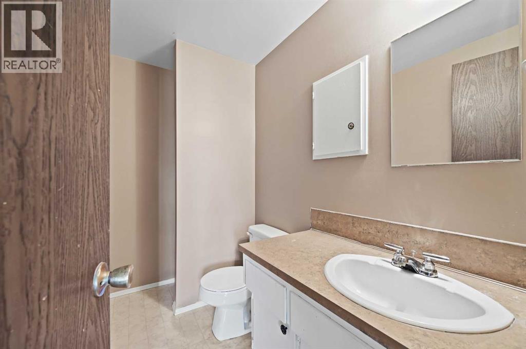 11203 6 Street Sw, Calgary, Alberta  T2W 0E9 - Photo 22 - A2261330