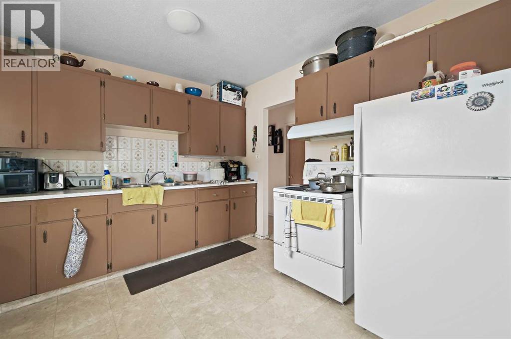 11203 6 Street Sw, Calgary, Alberta  T2W 0E9 - Photo 26 - A2261330