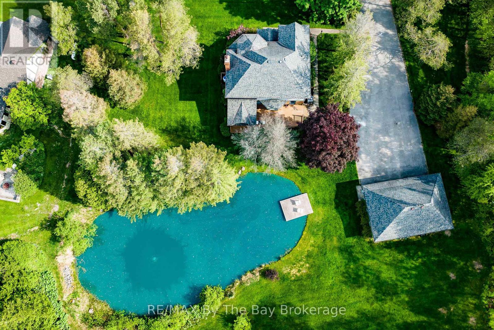 9 Purple Hill Lane, Clearview, Ontario  L0M 1G0 - Photo 2 - S12372552