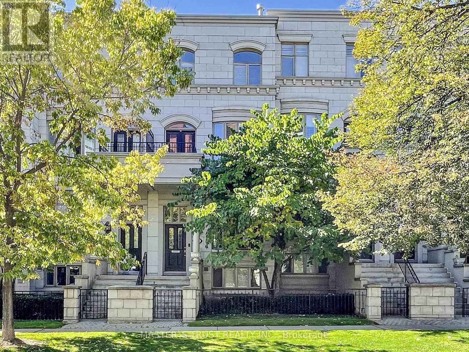 11 - 260 RUSSELL HILL ROAD, Toronto, Ontario