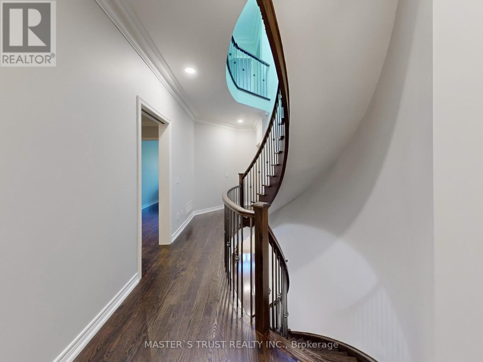 11 - 260 Russell Hill Road, Toronto (Casa Loma), Ontario  M4V 2T2 - Photo 19 - C12445074