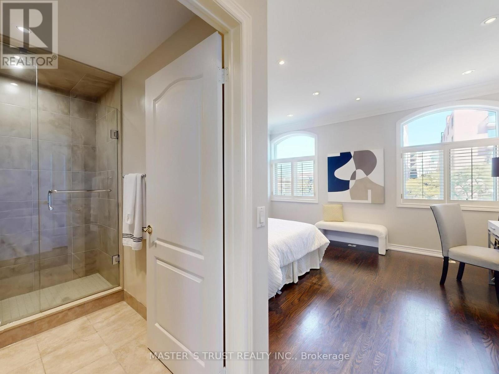 11 - 260 Russell Hill Road, Toronto (Casa Loma), Ontario  M4V 2T2 - Photo 35 - C12445074