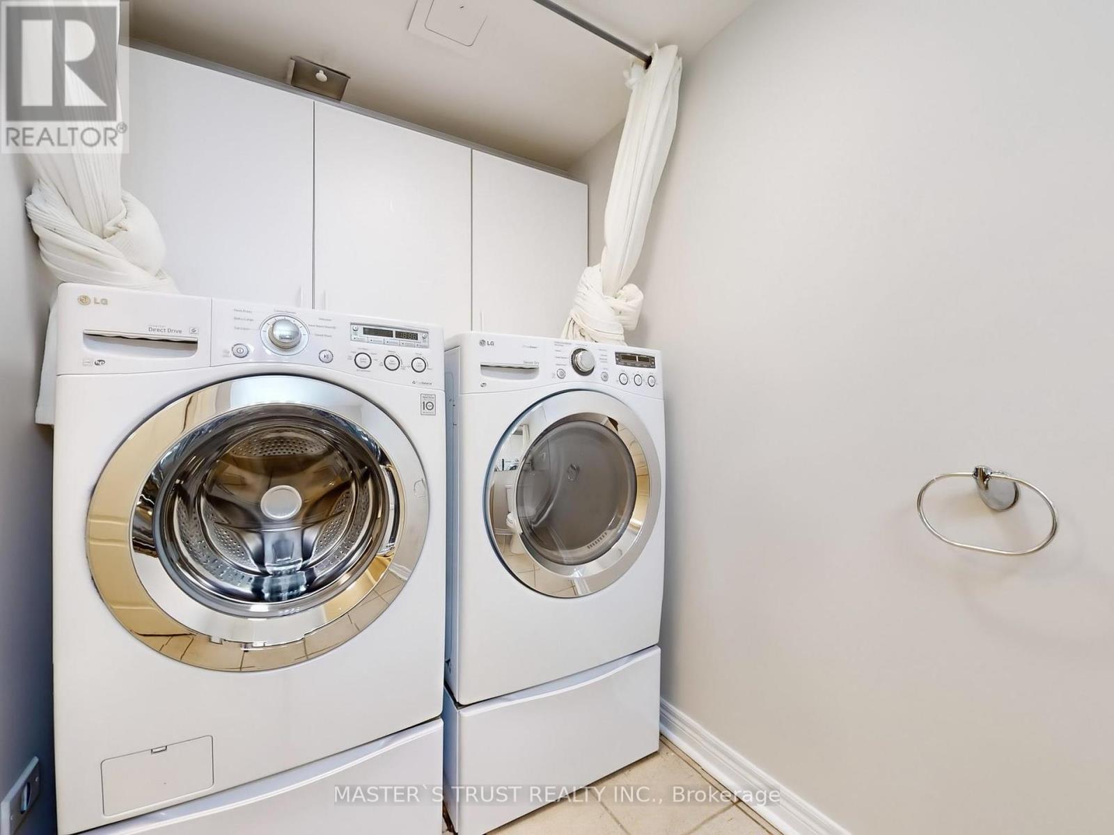 11 - 260 Russell Hill Road, Toronto (Casa Loma), Ontario  M4V 2T2 - Photo 43 - C12445074