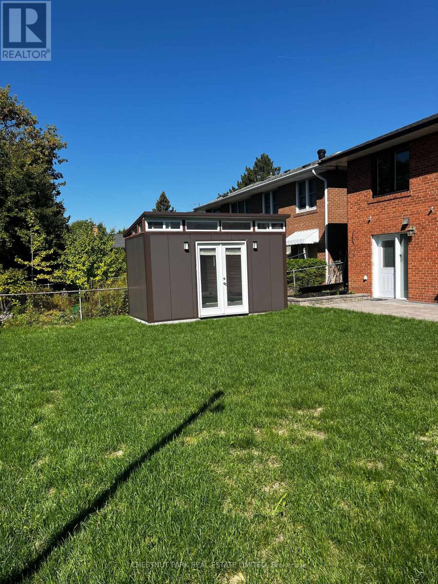 142 Sloane Avenue, Toronto, Ontario  M4A 2B7 - Photo 13 - C12444200